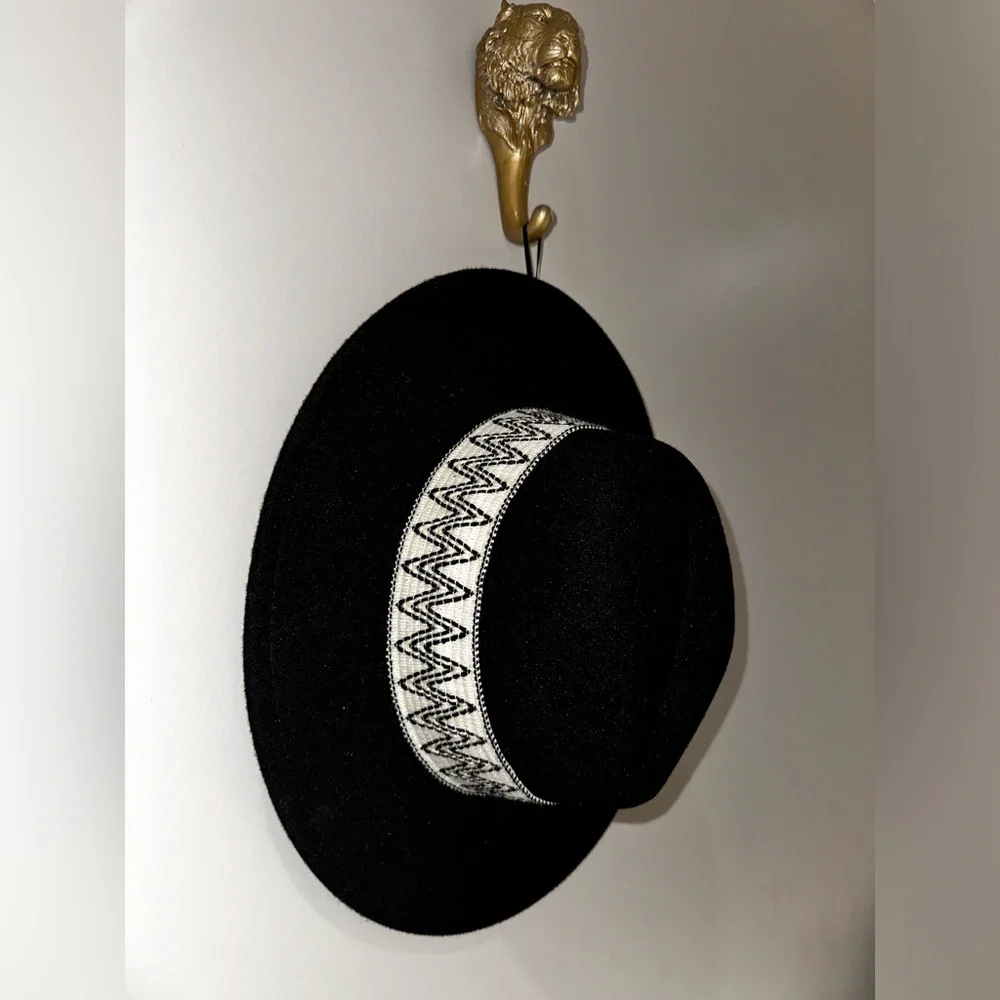 Boho hat - Picture 3 of 3